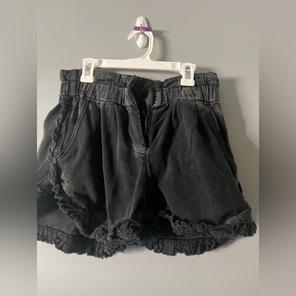 GEE GEE Size-S high waisted black jean shorts